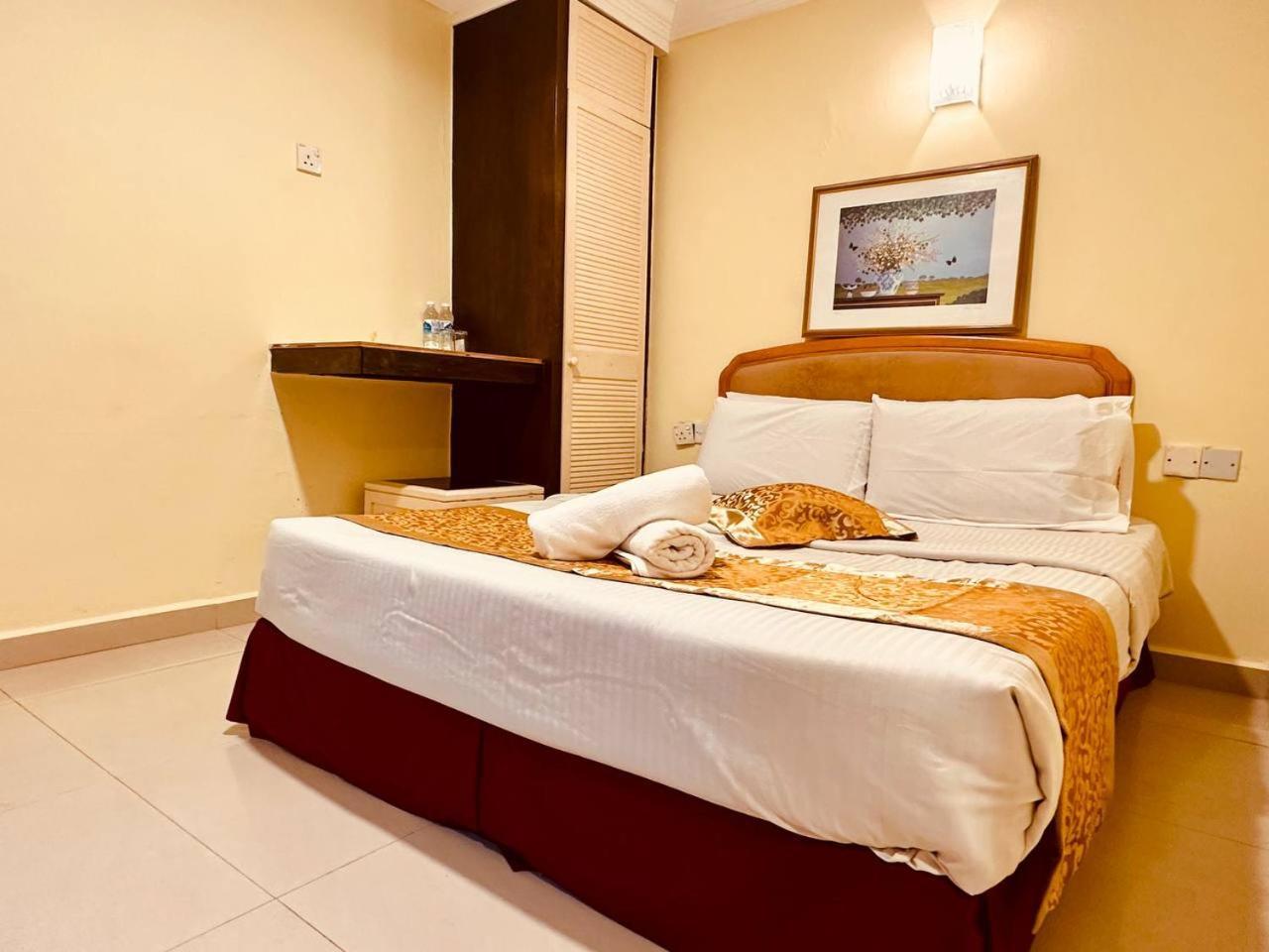 Carlton Hotel Seremban - Next To Terminal Bus Station 外观 照片